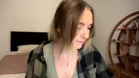 Roxy online show from 04-20-26, 01:25