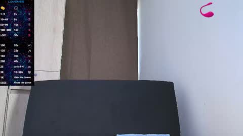 Snapshot of roy_barney chatting on 04-19-26, 06:43 ANTONIO online show from 04-19-26, 06:43