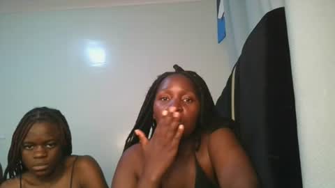 royal_goddes2 online show from 07-10-26, 06:54