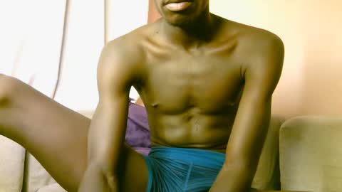 Snapshot of royalty254 chatting on 07-09-26, 05:39 royalty254 online show from 07-09-26, 05:39