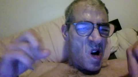 Snapshot of royboy2561 chatting on 11-06-25, 12:17 Roy Murrin online show from 11-06-25, 12:17