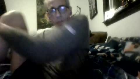 Snapshot of royboy2561 chatting on 06-08-26, 04:57 Roy Murrin online show from 06-08-26, 04:57