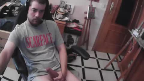 Snapshot of royer04 chatting on 10-16-25, 02:18 royer04 online show from 10-16-25, 02:18