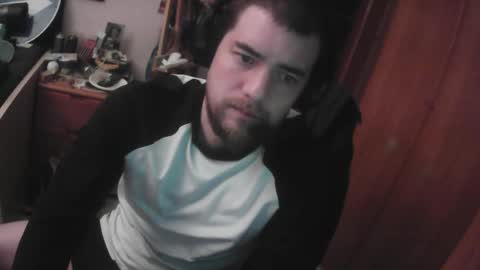 Snapshot of royer04 chatting on 02-02-26, 12:20 royer04 online show from 02-02-26, 12:20