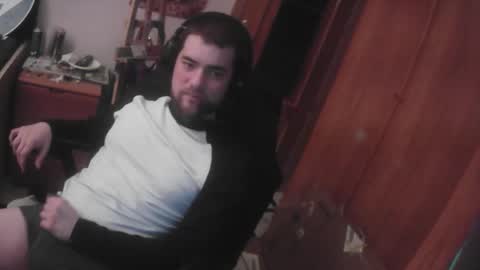 Snapshot of royer04 chatting on 02-12-26, 07:42 royer04 online show from 02-12-26, 07:42