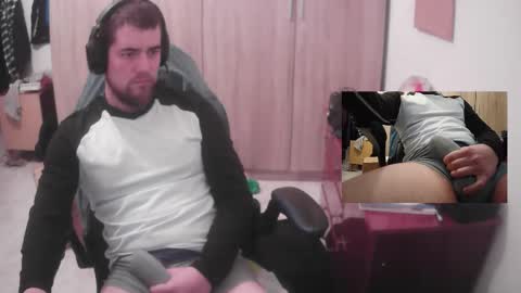 Snapshot of royer04 chatting on 02-20-26, 09:59 royer04 online show from 02-20-26, 09:59