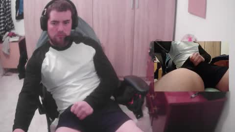 Snapshot of royer04 chatting on 02-22-26, 11:58 royer04 online show from 02-22-26, 11:58