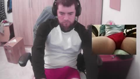 Snapshot of royer04 chatting on 02-25-26, 11:36 royer04 online show from 02-25-26, 11:36