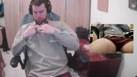 Snapshot of royer04 chatting on 03-01-26, 03:58 royer04 online show from 03-01-26, 03:58