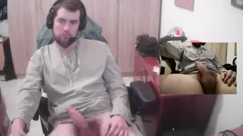 Snapshot of royer04 chatting on 03-03-26, 04:35 royer04 online show from 03-03-26, 04:35