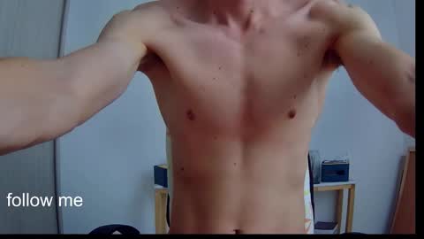 Snapshot of royyourtoy chatting on 02-18-26, 07:10 Roy online show from 02-18-26, 07:10