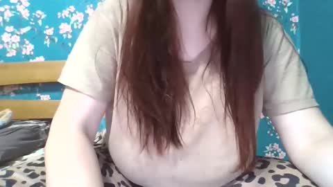 Snapshot of roza1999 chatting on 01-18-25, 02:47 ALISE LidaL online show from 01-18-25, 02:47