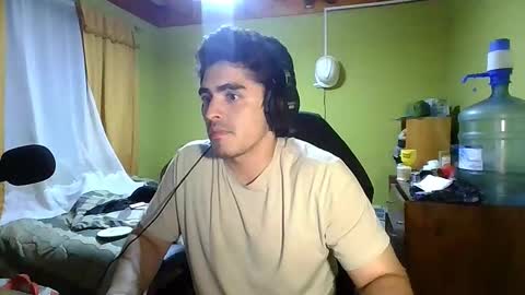 Snapshot of rpaulo25 chatting on 01-12-26, 12:27 rpaulo25 online show from 01-12-26, 12:27