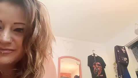Snapshot of rraineonme chatting on 07-12-26, 07:38 rraineonme online show from 07-12-26, 07:38