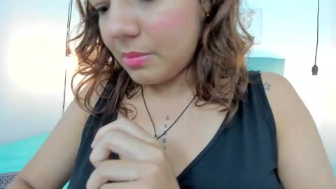 Snapshot of rubiroose chatting on 01-03-25, 08:01 Rubii online show from 01-03-25, 08:01