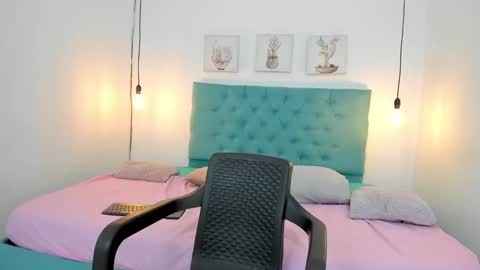 Snapshot of rubiroose chatting on 01-04-25, 07:44 Rubii online show from 01-04-25, 07:44