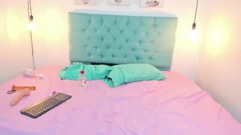 Snapshot of rubiroose chatting on 02-09-25, 02:06 Rubii online show from 02-09-25, 02:06