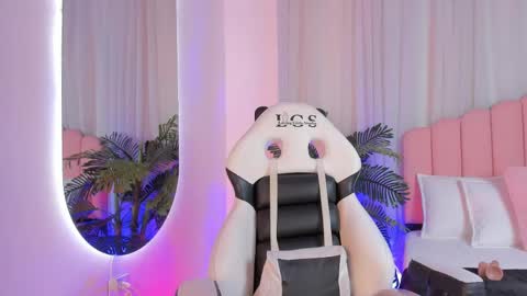 ruby_deluxe6 online show from 05-22-26, 11:38