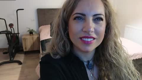 Snapshot of ruby_fit chatting on 04-24-26, 12:57 Ruby online show from 04-24-26, 12:57