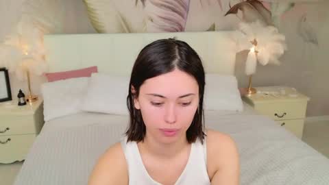 Luuna online show from 04-12-26, 02:55