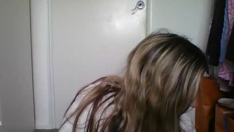 Snapshot of rubyredxxxoxxx chatting on 12-17-25, 10:54 rubyredxxxoxxx online show from 12-17-25, 10:54