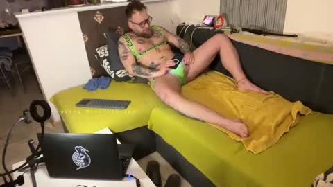 Snapshot of rudolf93627 chatting on 02-05-26, 01:32 rudolf93627 online show from 02-05-26, 01:32