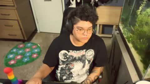 Snapshot of rudyrebel chatting on 02-23-26, 05:27 Rudy hehim online show from 02-23-26, 05:27