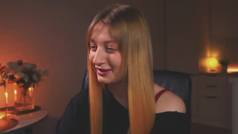 Mila online show from 04-19-26, 06:10