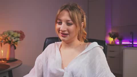 Mila online show from 04-23-26, 04:20