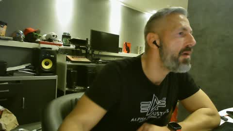 Chico que rico Caliente online show from 01-08-25, 06:52