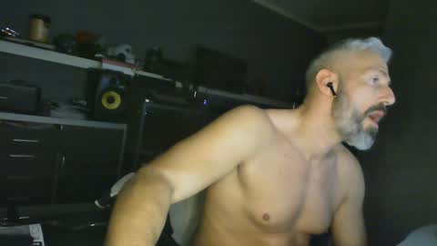 Chico que rico Caliente online show from 01-23-25, 05:24