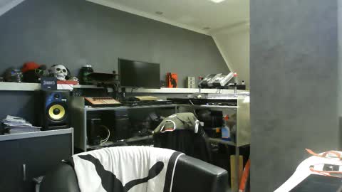 Chico que rico Caliente online show from 02-23-25, 09:26