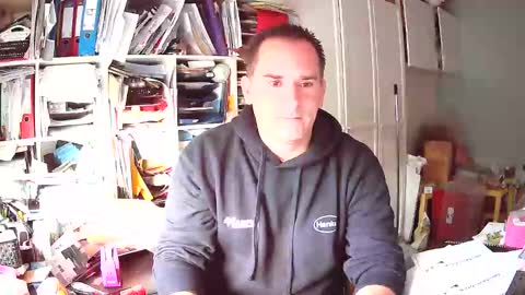 Snapshot of runner1978 chatting on 11-20-25, 07:41 runner1978 online show from 11-20-25, 07:41