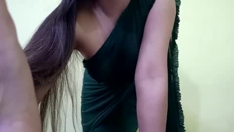 Snapshot of rupali01 chatting on 03-01-25, 03:21 Rupali online show from 03-01-25, 03:21