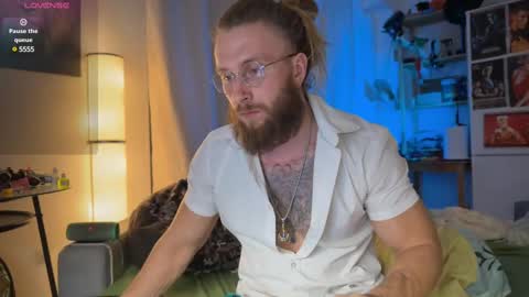 Snapshot of rusbigpaul chatting on 03-09-25, 06:00 Paul online show from 03-09-25, 06:00