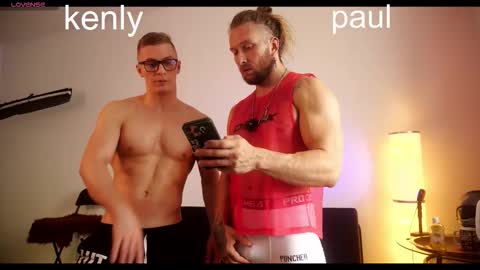 Snapshot of rusbigpaul chatting on 10-06-25, 12:13 Paul online show from 10-06-25, 12:13