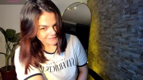 Lorenn online show from 12-22-24, 03:00