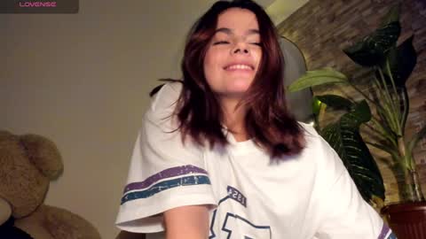 Lorenn online show from 12-29-24, 02:27