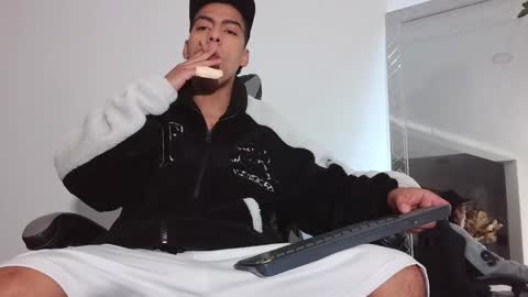  R U S S E L L  online show from 01-13-26, 10:53