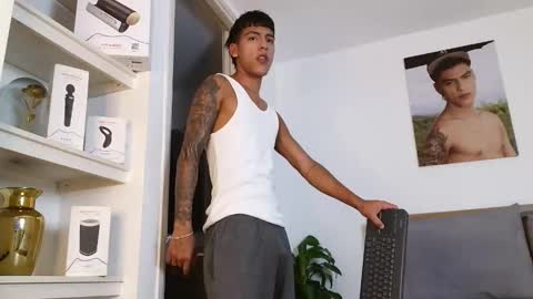  R U S S E L L  online show from 03-15-26, 11:22