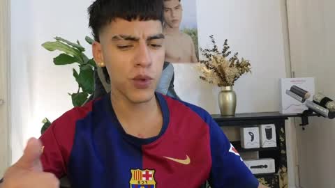  R U S S E L L  online show from 04-09-26, 06:19