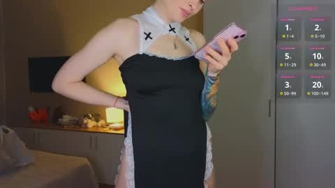 Snapshot of russian_sexy_girl5 chatting on 03-04-25, 06:18 Mary online show from 03-04-25, 06:18