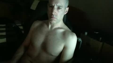 rustic_cuse_777 online show from 12-01-25, 09:53