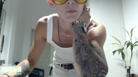 Snapshot of rustynf1tz chatting on 04-23-26, 12:29 MillionDollarGuy online show from 04-23-26, 12:29