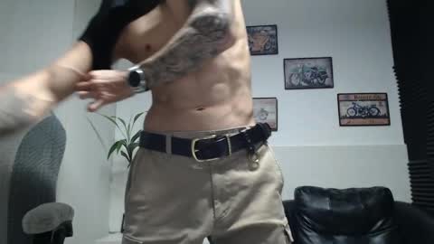 Snapshot of rustynf1tz chatting on 05-14-26, 05:47 MillionDollarGuy online show from 05-14-26, 05:47