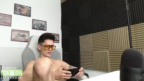 Snapshot of rustynf1tz chatting on 05-19-26, 03:24 MillionDollarGuy online show from 05-19-26, 03:24