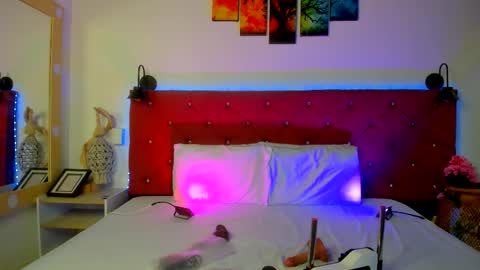 Ruth online show from 12-16-25, 01:27