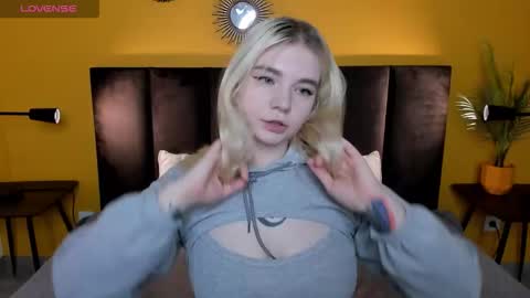 ruthbryant online show from 11-25-25, 12:43