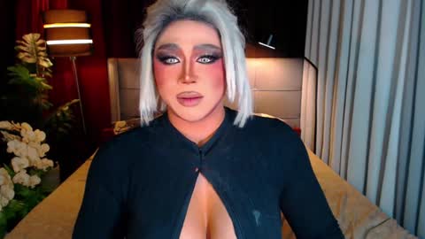 Snapshot of ruthlessmistressx chatting on 12-26-24, 08:11 Samantha online show from 12-26-24, 08:11