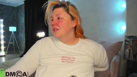 Snapshot of rutholiver chatting on 10-28-25, 01:09 Ruth GMT2 Mon 10 AM - 4 PM Tue 10 AM - 4 PM Thu 3-9 AM Fri 10 AM - 4 PM Sun 10 AM - 4 PM. online show from 10-28-25, 01:09